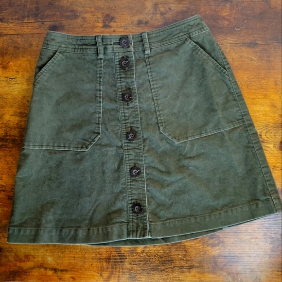 Boden Dresses & Skirts - Boden Corduroy Button-up Mini Skirt | Olive green | Sz 4P